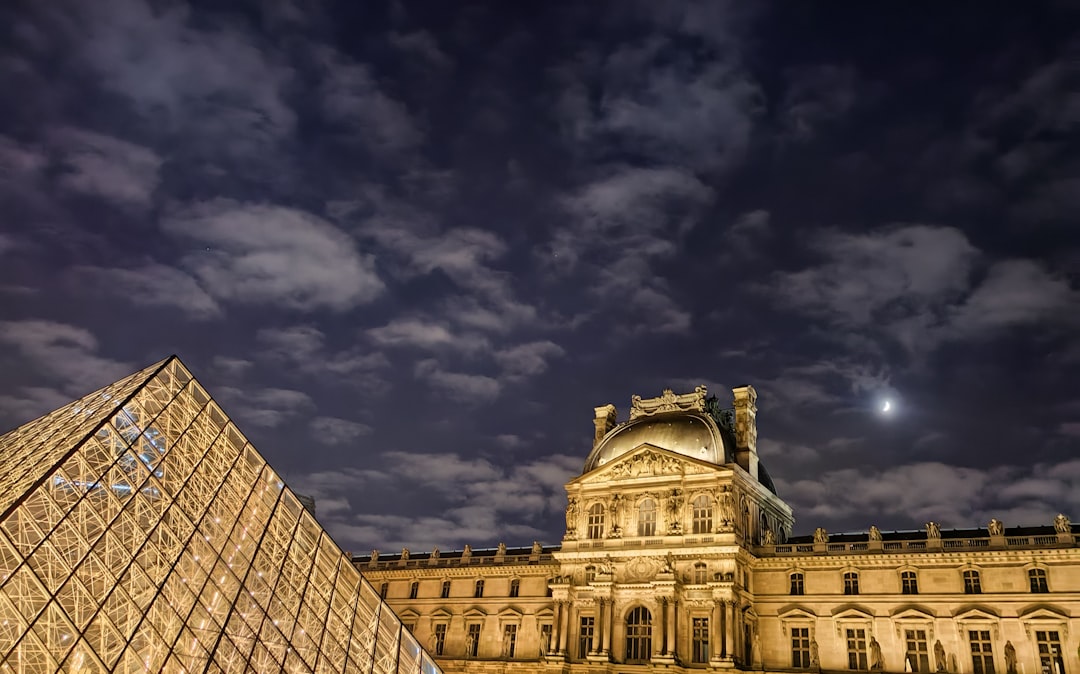 Photo night museums